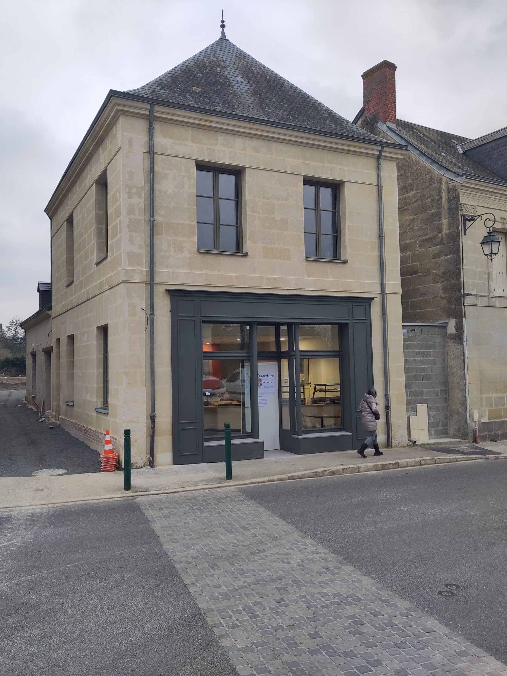 Réaménagement de la boulangerie de Couture sur Loir en commerce multiservice 