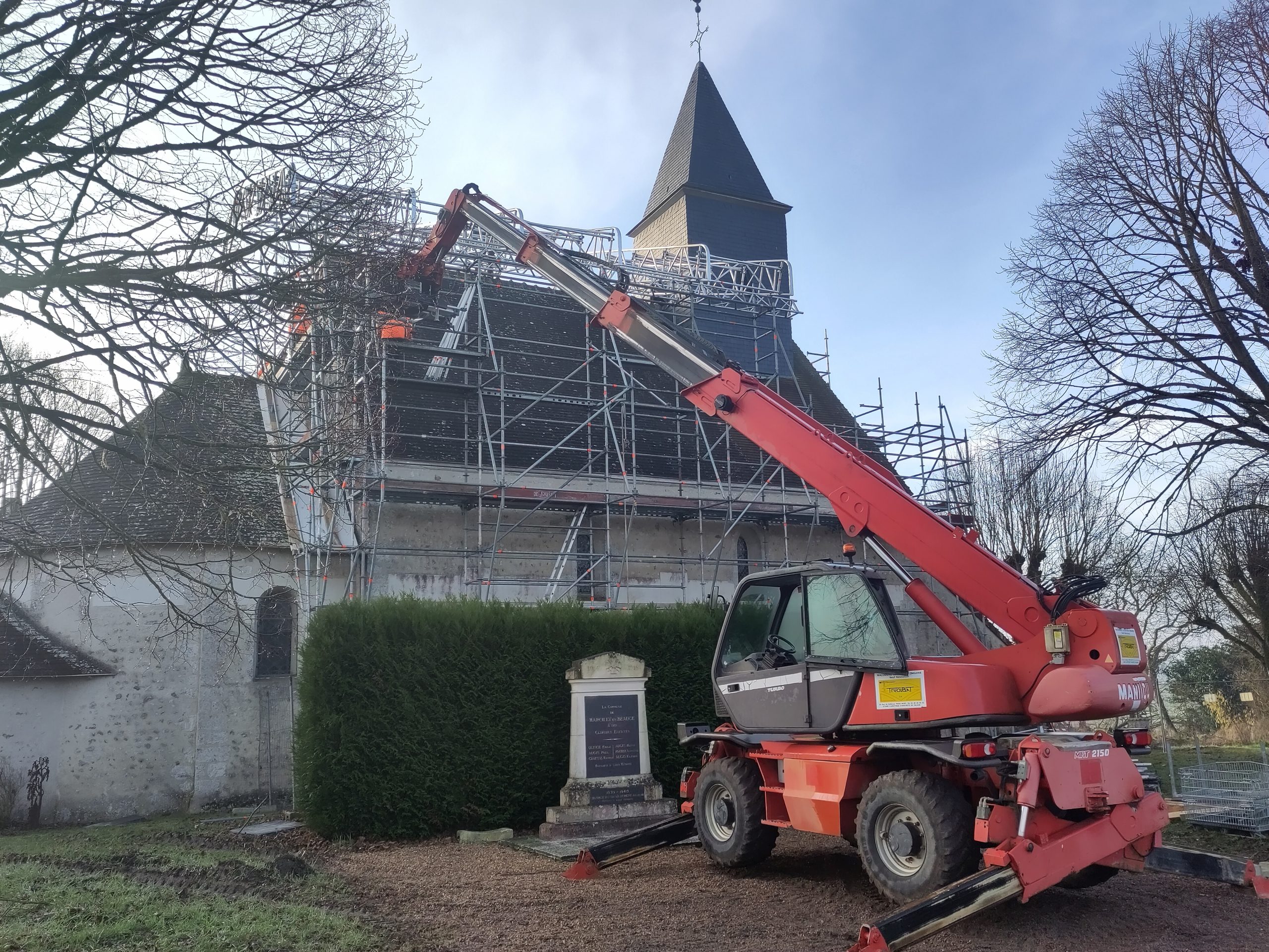 Restauration des voutes et charpente de la nef Eglise de Saint Pierre de Ronsard 41100 Marcilly en Beauce